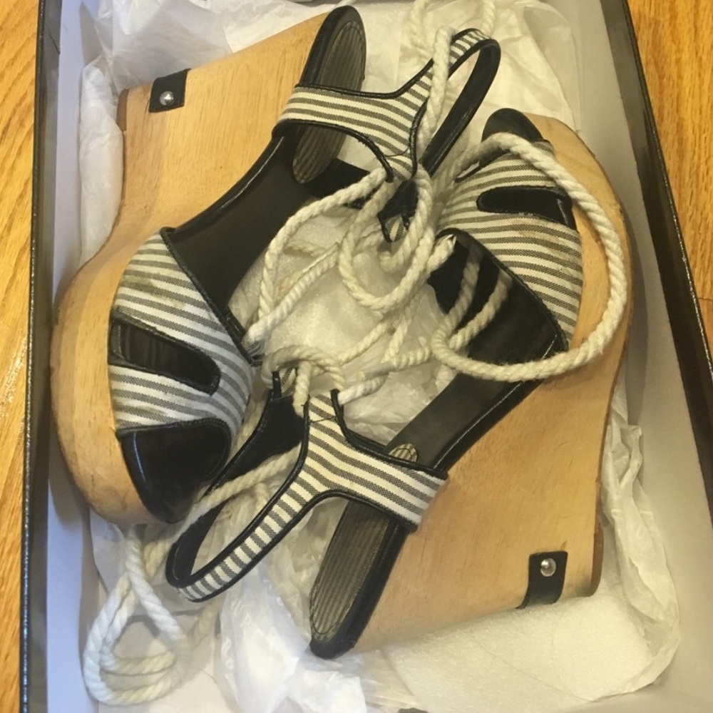 Wedges - Picture 2 of 4